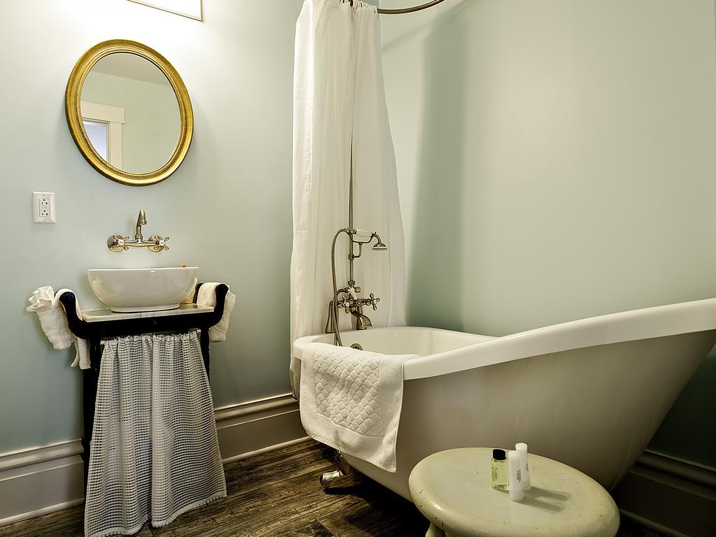 Bella Fattoria Bed And Breakfast Berlin Center ภายนอก รูปภาพ